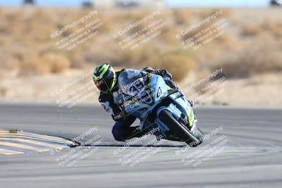 media/Jan-10-2025-CVMA Friday Practice (Fri) [[489e0da257]]/Group 4 and Trackday/Session 4 (Turn 16)/